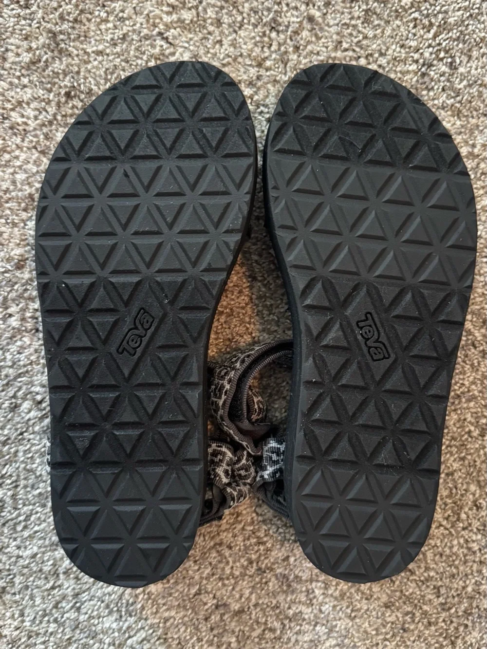 Teva Midform Universal Leopard Strappy Sandals US8/UK6/EUR39 Black & Gray $60